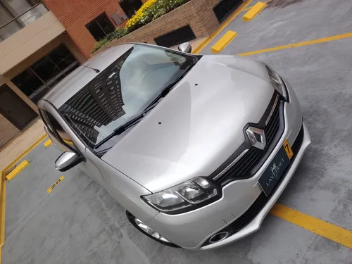 Renault Logan 1.6 Privilege / Intens