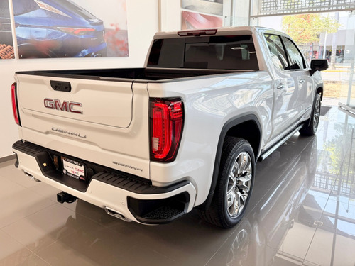 GMC Sierra 6.2 V8 Denali