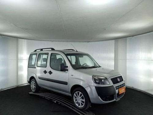 Imagem 9 de 15 de Fiat Doblò 1.8 Mpi Essence 7l 16v Flex 4p Manual