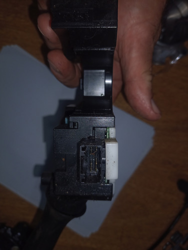 Llave De Luces Y Limpiaparabrisas Nissan Versa 2015 (Usado)