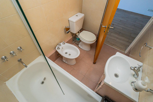 Venta Depto 2 Amb Contrafrente Con Balcon Villa Pueyrredon