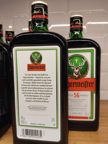Licor Jägermeister 56 Hierbas Dúo Caja 2 ×500= 1 L +2 Shots