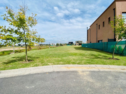 Imagen 2 de 6 de Oportunidad! Lote En Barrio Náutico Vila Marina 1 !!