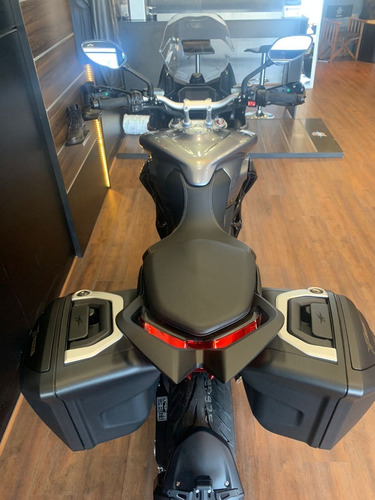 Imagen 17 de 25 de Mv Agusta Turismo Veloce Lusso Scs- No Bmw, Ktm, No Ducati.