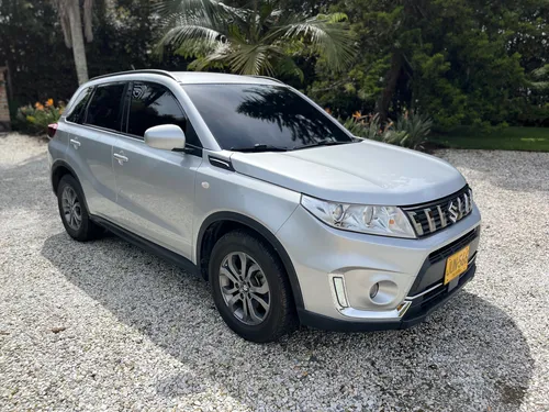 Vitara Live 2wd At Modelo 2022 Color Plata 49.000 Km