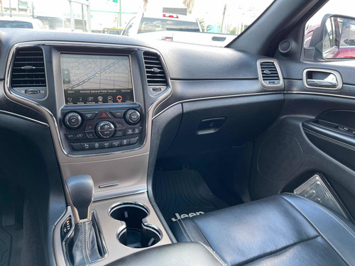 Imagen 12 de 15 de Jeep Grand Cherokee 2013 Limited V6 4x2 At