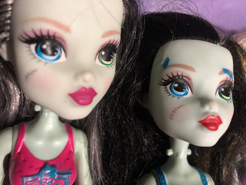 Monster High Muñecas Varias No Articuladas (Usado)