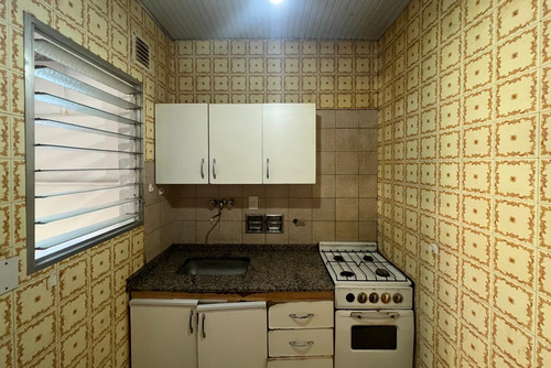 Imagen 12 de 30 de Casa En Venta A Reciclar En Villa Del Parque. A Precio De Departamento. Oportunidad Unica.