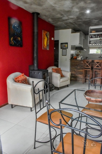 Venta / Ideal Para Vivir Todo El Año O Renta.