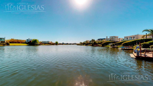 Imagen 24 de 30 de Tour 360º - Casa Al Lago En Venta O Alquiler - Barrio Los Lagos, Nordelta
