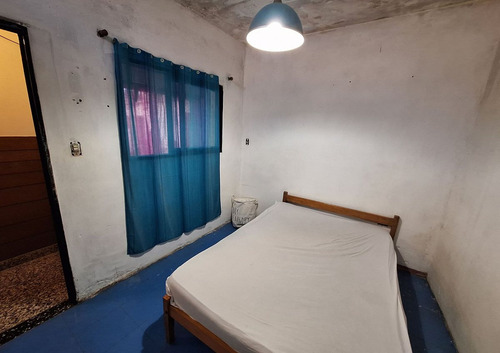 Venta Casa 3 Ambientes Con Local Morón
