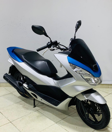 Imagem 2 de 6 de Honda Pcx