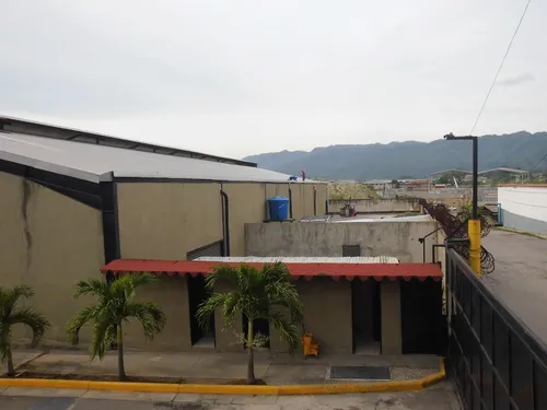 Galpón En Complejo Cerrado