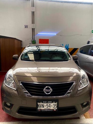 Nissan Versa 1.6 Exclusive Aut Ac Sedán 2014