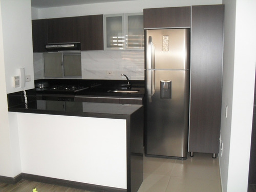 Apartamento Moderno, Amplio Y Acogedor- Gran Granada.