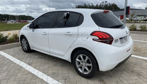 Peugeot 208 Active 1.2 2016