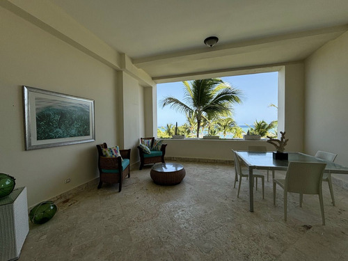 Venta Apartamento En Primera Linea De Playa Cap Cana, Punta Cana.