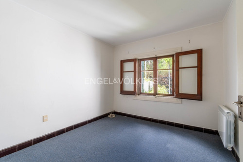 Casa En Alquiler En El Casco Antiguo De Carrasco Para Uso Residencial U Oficinas Id 6360