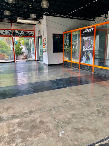 Imagen 5 de 11 de La Trinidad Local Alquiler 170 Metros