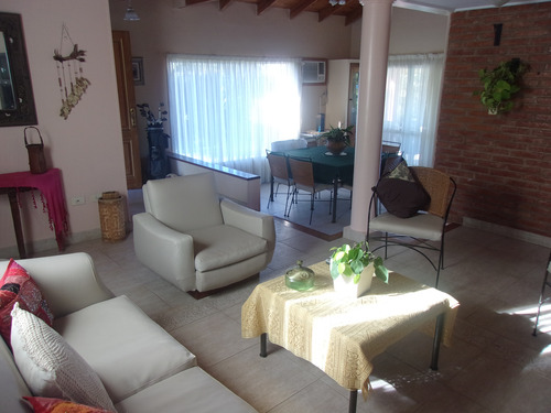 Vendo Casa Las Yungas 3 Dormitorios