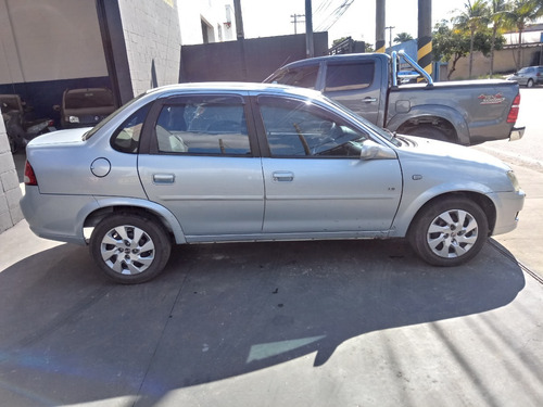 Imagem 6 de 15 de Chevrolet Classic Sedan 1.0 4p Vhce Flex Ls 2012