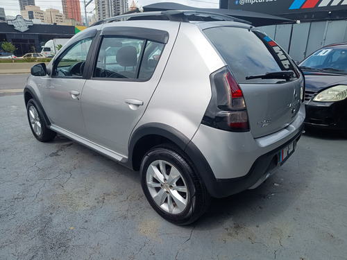 Renault Sandero Stepway SANDERO STEPWAY HI-FLEX 1.6 16V 5P