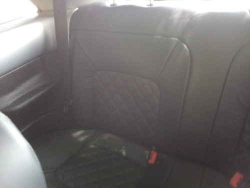 Volkswagen New Beetle 2.0 3p Automática