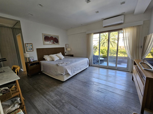 Espectacular Casa En Barrio Semi Privado