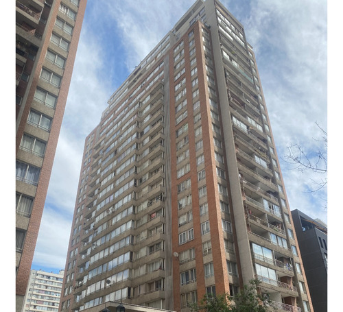 Duplex A Pocas Cuadras Del Metro Moneda