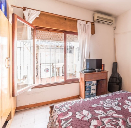 Venta Casa 3 Amb Con Patio - Bernal Este