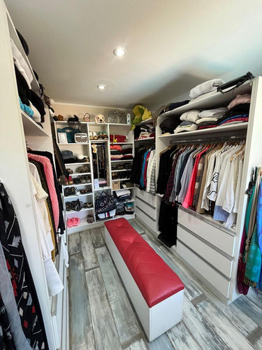 Chalet En Venta En El Grosellar, Mar Del Plata.