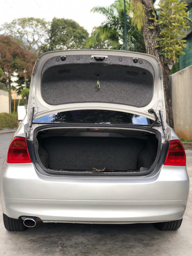 Bmw 320i Limouisne 2007