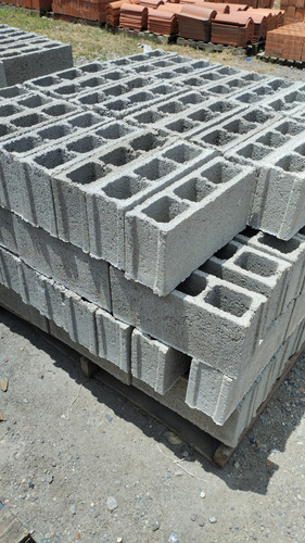 Bloques De Cemento En Guatire.