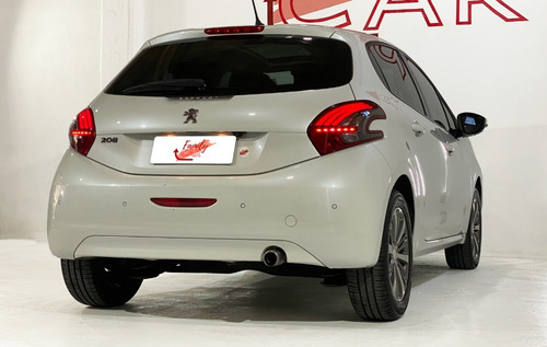Peugeot 208 Feline