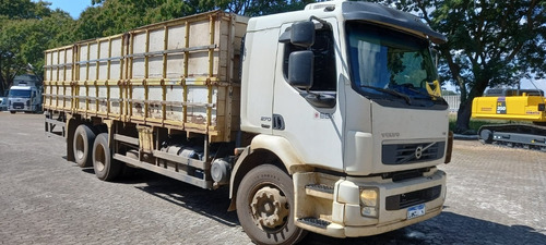 Imagem 10 de 13 de Volvo Vm 270 6x2 Ano 2013 Carroceria Trucado Graneleiro