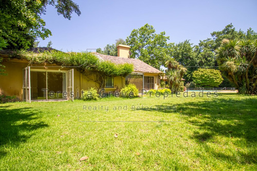 Espectacular Casa Emplazada En Parque De 7.250 M2 San Damian