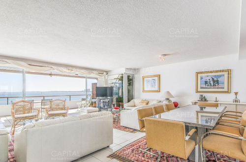 Imagen 3 de 22 de Penthouse Frente Al Puerto De Punta Del Este
