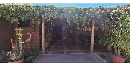 3 Casas Independientes En Zona Sur: Vive La Tranquilidad De Un Hogar Familiar En Un Ambiente Camp...