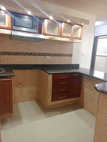 Vera Casa Inmobiliaria Alquila Apartamento En Buenaventura Paraparal Jlop