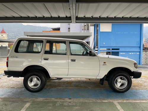 Imagen 6 de 9 de Toyota Burbuja 1996 4.5 Egmnu Fzj80