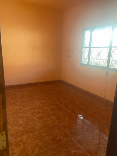 Alugo Casa 3 Quartos Com Terraço Amplo