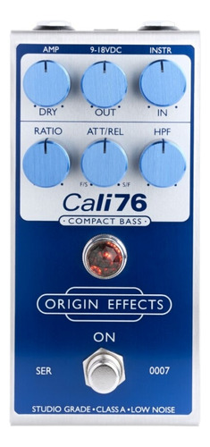 Pedal de efecto Origin Effects Cali76 Compact Bass  azul