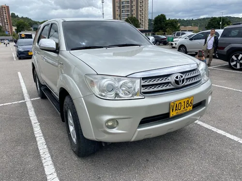 Toyota Fortuner 2.7l 4x4