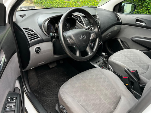 Imagem 11 de 15 de Hyundai Hb20s Comfort 1.6 Automático