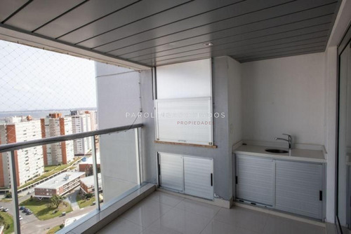 Departamento De 2 Dormitorios En Miami Boulevard, Punta Del Este- Ref: 46