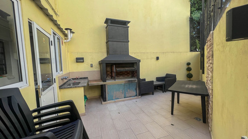Casa 5 Ambientes Patio Y Quincho Villa Devoto
