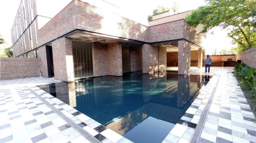 Impecable Y Moderno Duplex De 3 Ambientes Con Cochera En Venta - Inmejorable Ubicación Muy Cerca De Autopista.