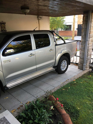 Toyota Hilux 3.0 Cd Srv Cuero 171cv 4x2 2014
