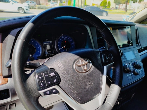Imagen 10 de 13 de Toyota Sienna Limited 2017