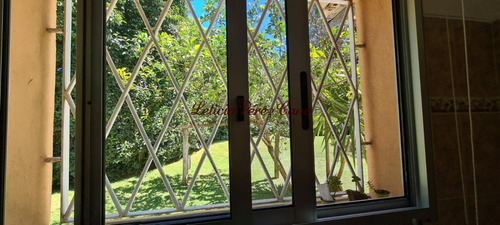 Casa En Venta En Jardines De Cordoba, Zona De Los Colegios 3 Dormitorios- Ref: 19355